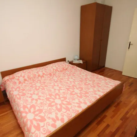 Apartment With A Parking Space Hvar - 8769