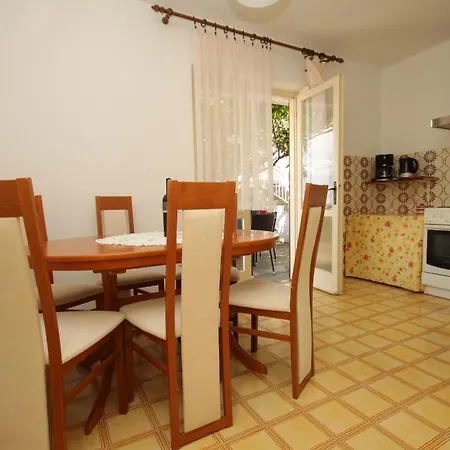Apartment With A Parking Space Hvar - 8769