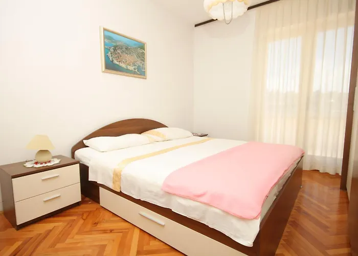 With A Parking Space Hvar - 8769 شقة هفار